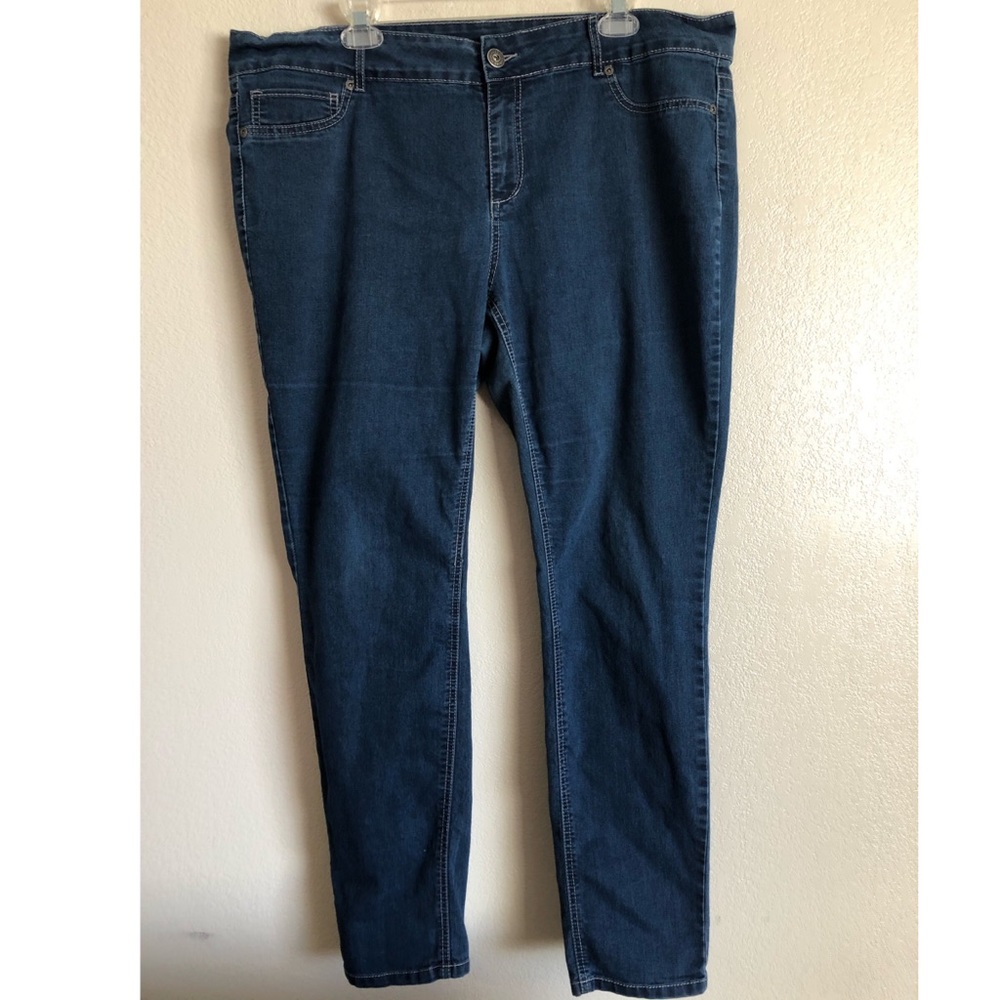 🌸Maurices Skinny Jeans